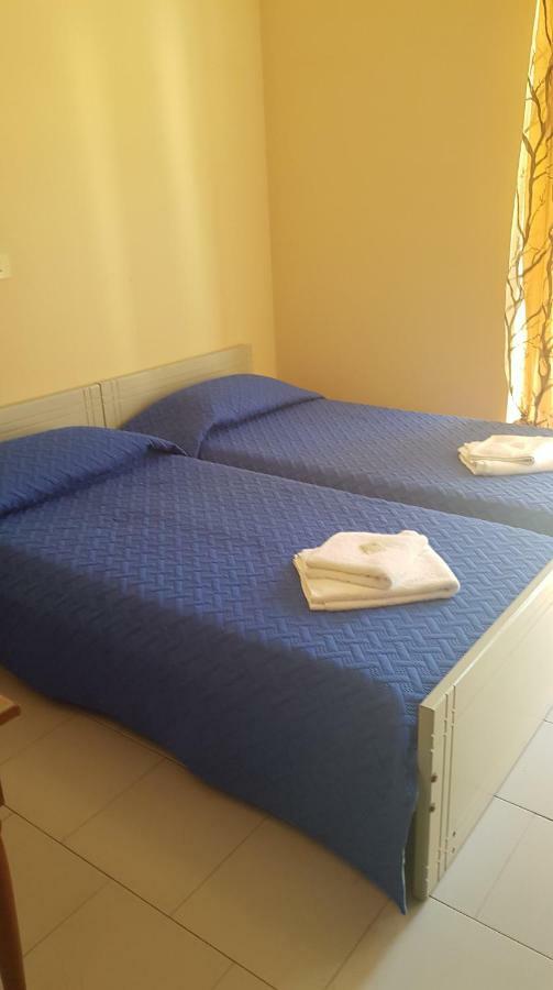 Athina Apartments تولو المظهر الخارجي الصورة