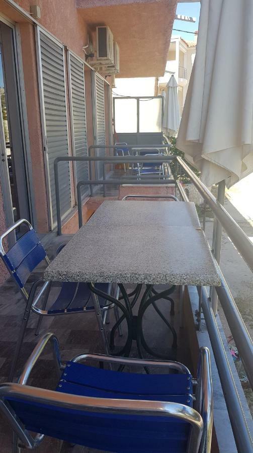 Athina Apartments تولو المظهر الخارجي الصورة