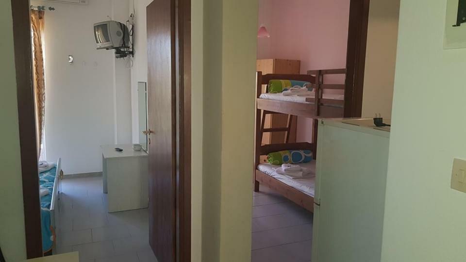 Athina Apartments تولو المظهر الخارجي الصورة